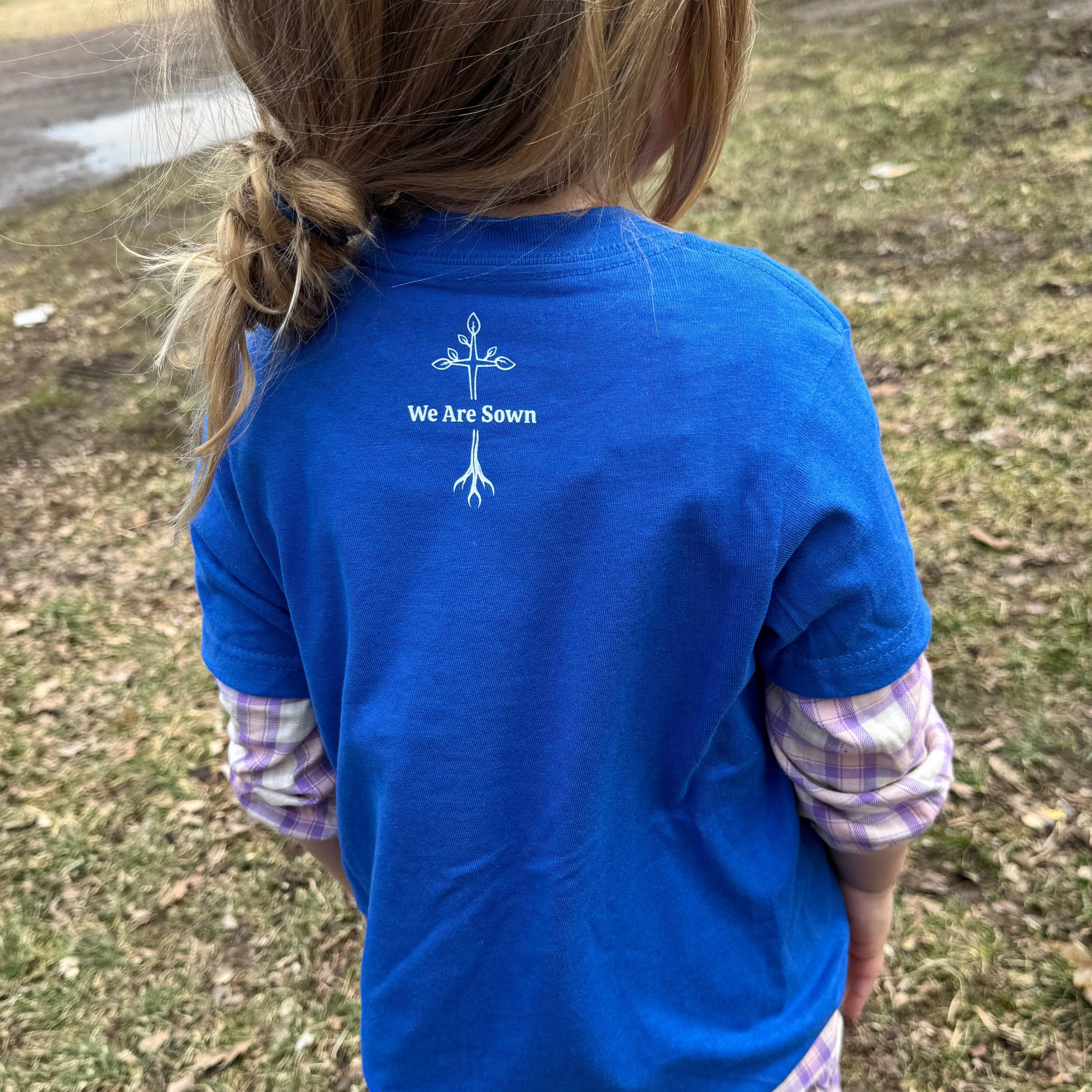 Youth size small blue T-shirt Jesus saves